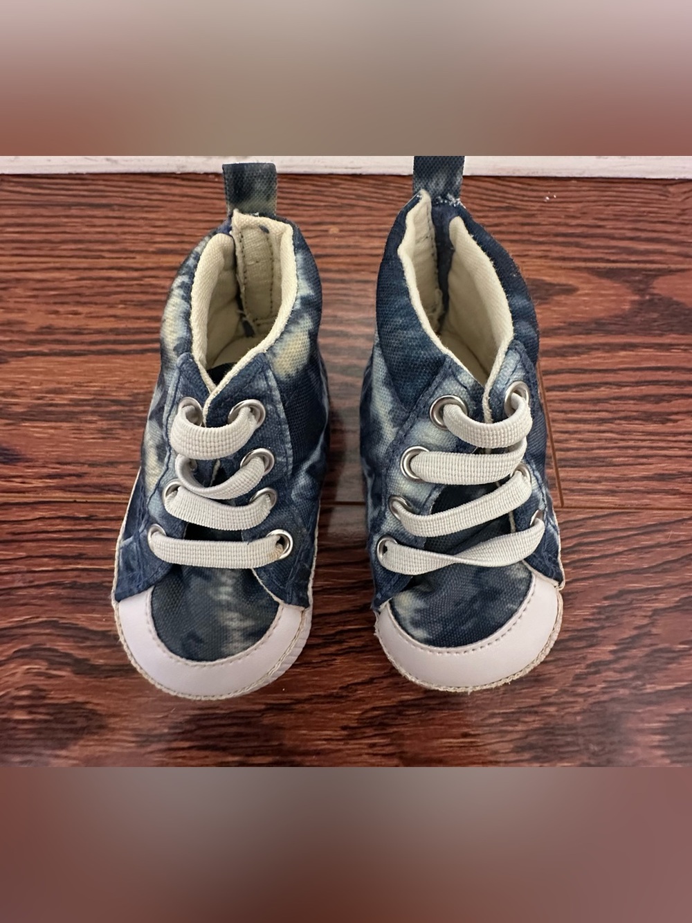 GAP Navy Tie-Dye Canvas High-Top Baby Sneakers